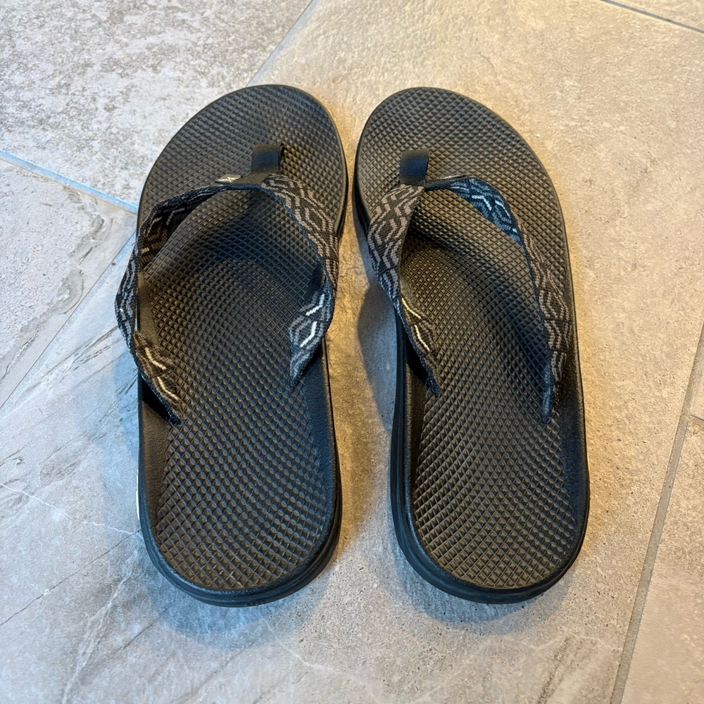 Chaco Black & Gray  Flip-Flops - Picture 4 of 4